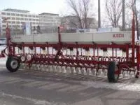 Сеялка зернотравяная Клен-6